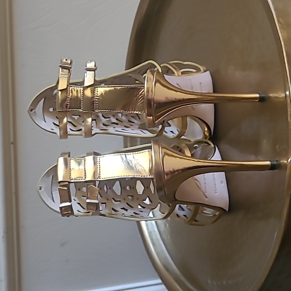 Brian Atwood Laconica Mirrored Laser-Cut Cage Sandal, Gold, Sz 6/36 - Picture 3 of 8